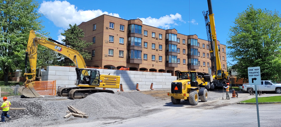 Retaining Wall Replacement at Frontenac Condominium Corp.  project image